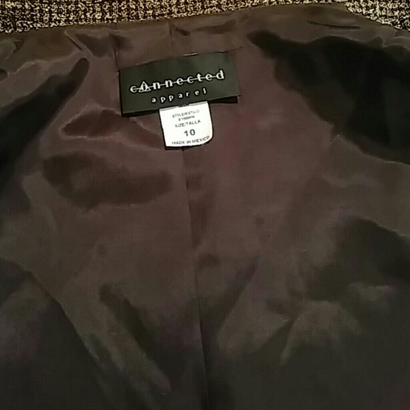 Brown tweeded suit - Picture 4 of 6